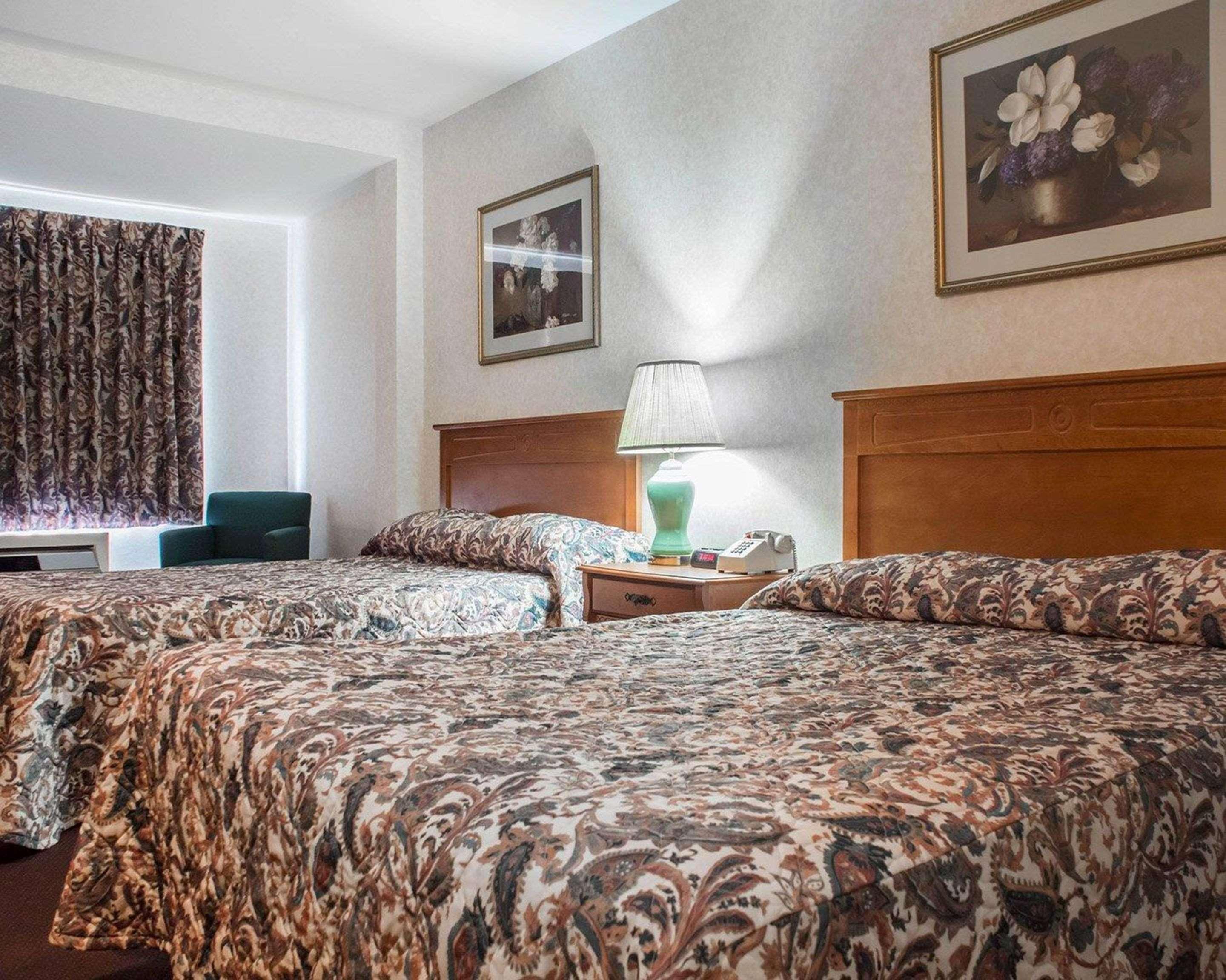 Econo Hospedaje By the Falls Niagara Falls Exterior foto
