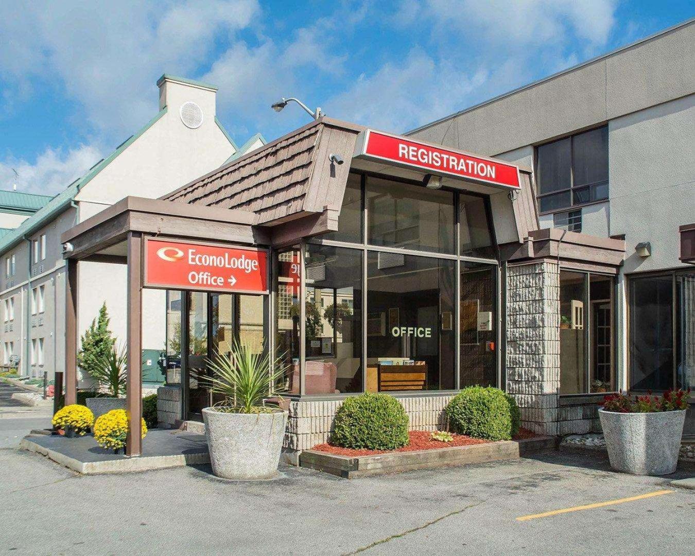 Econo Hospedaje By the Falls Niagara Falls Exterior foto